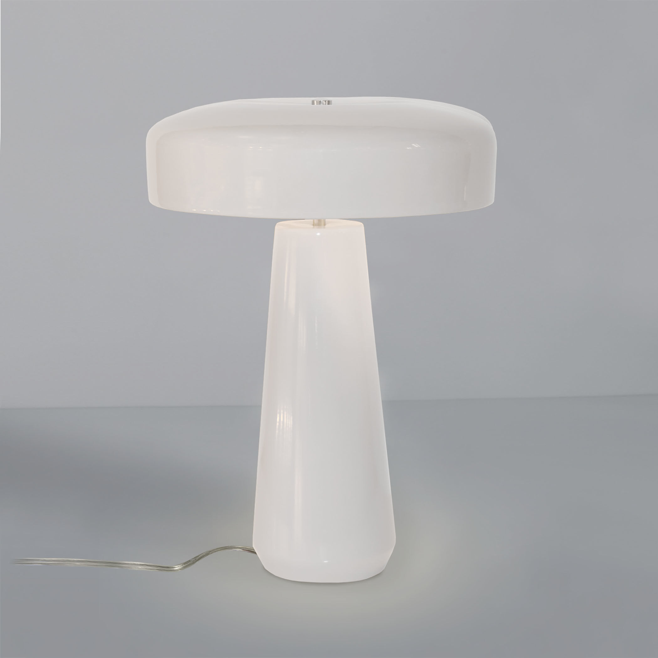 Portable 17.75 inch 60 watt Gloss White and Gloss White Table Lamp Portable Light